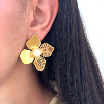 Mixed Texture Gold Flower & Pearl Earrings