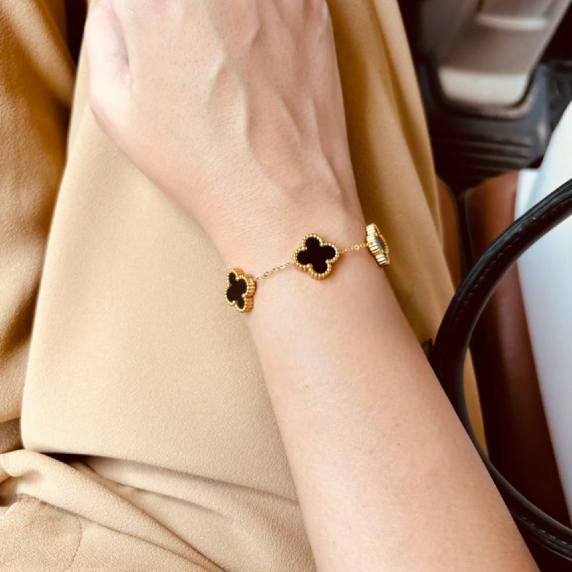 Luxe Black Clover Bracelet – Gold Plated Elegant Charm for Women