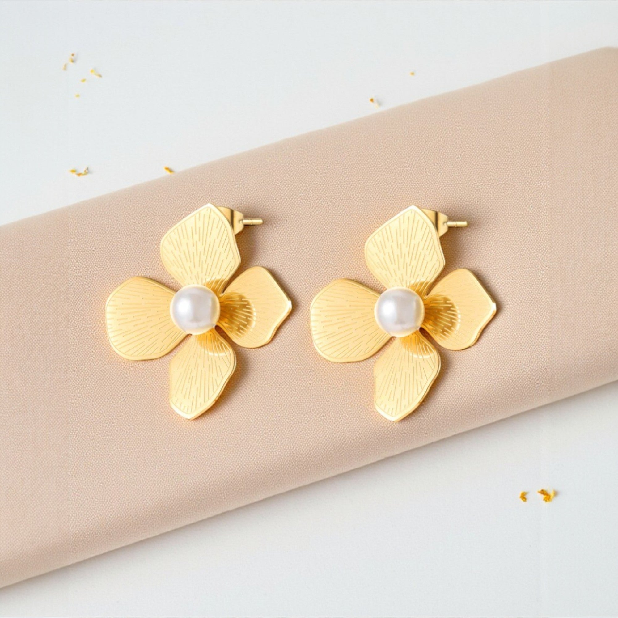 Mixed Texture Gold Flower & Pearl Earrings